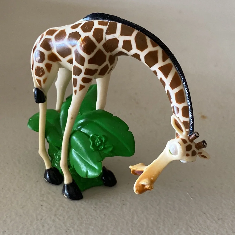 Madagascar & Nemo Cake Toppers Set of 10